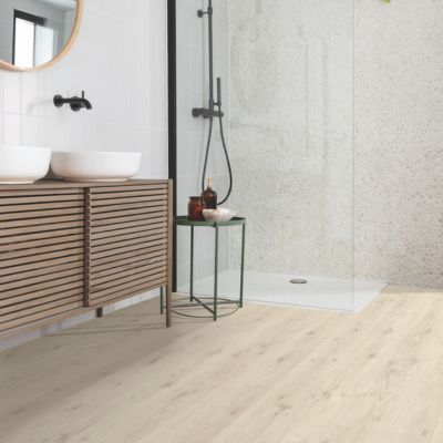 hardwood flooring in a London, ON, bathroom